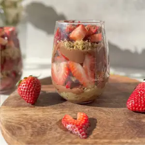 Dubai Chocolate Strawberry Cup